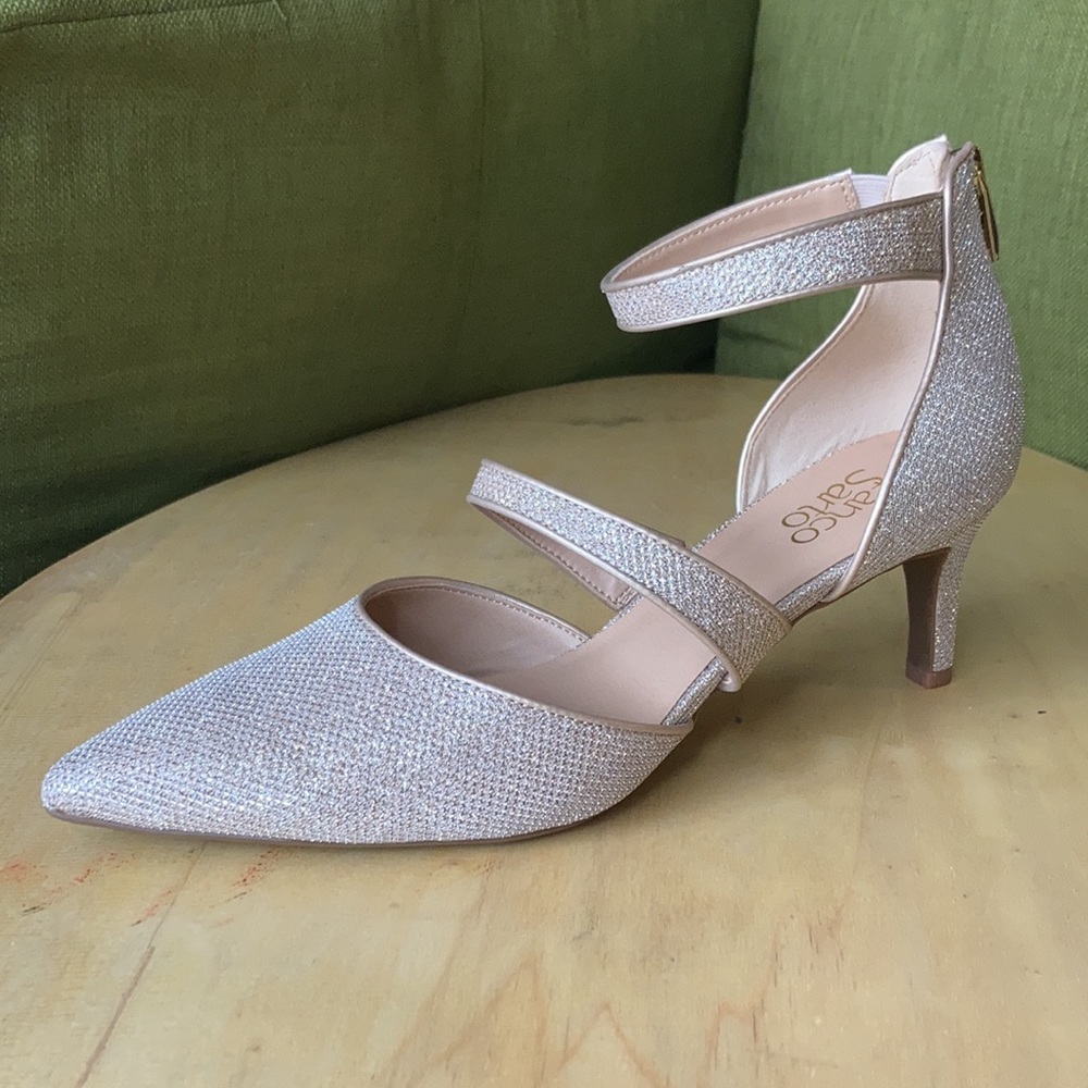 Franco Sarto Davey Pumps